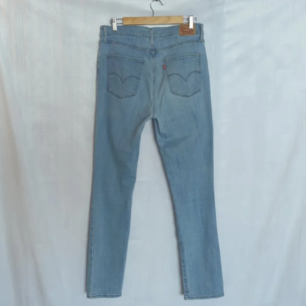 Levi's 724 High Rise Straight Jeans Size 31 - Medium Indigo - Picture 6 of 9
